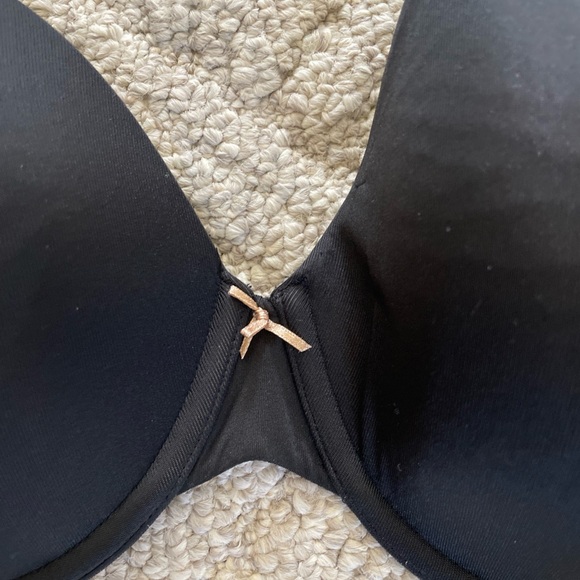 Cacique Lightly Lined Tee Shirt Bra Black Tan 44C Underwire - Picture 3 of 5